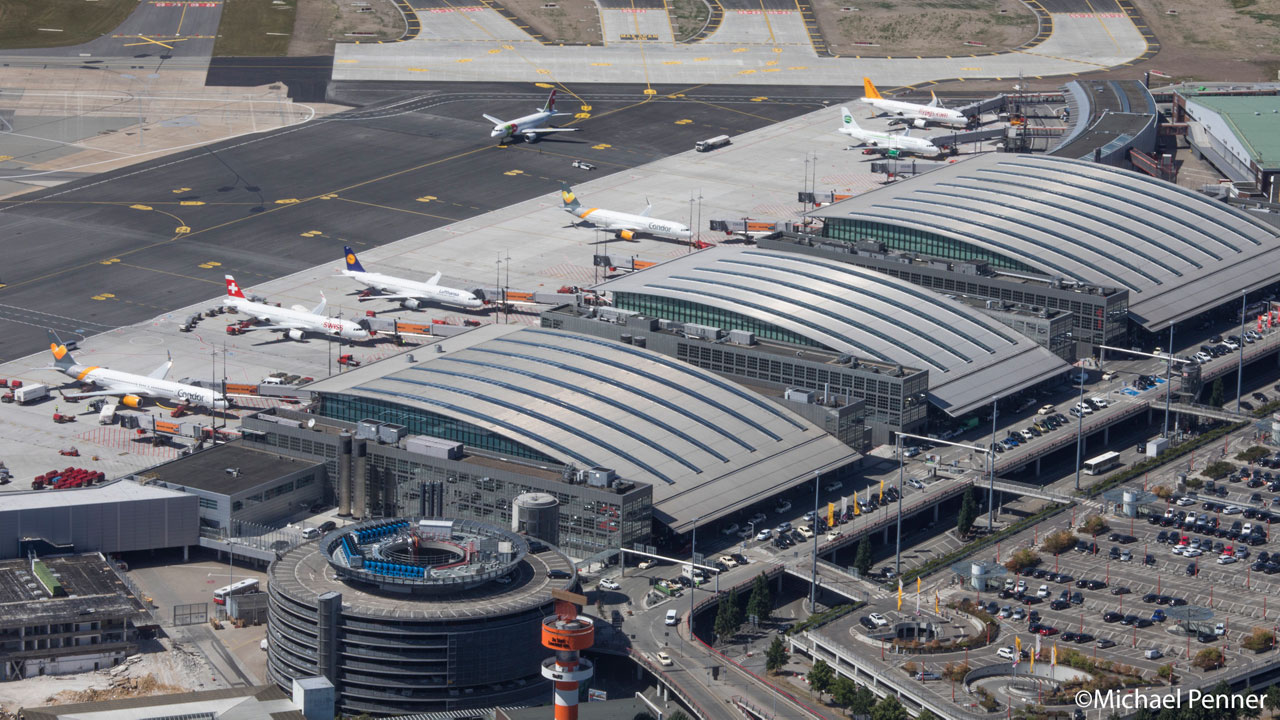 Flughafen Hamburg Airport Terminals Luftaufnahme