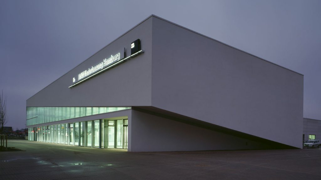 BMW Gebrauchtwagenzentrum Hamburg Aussenansicht